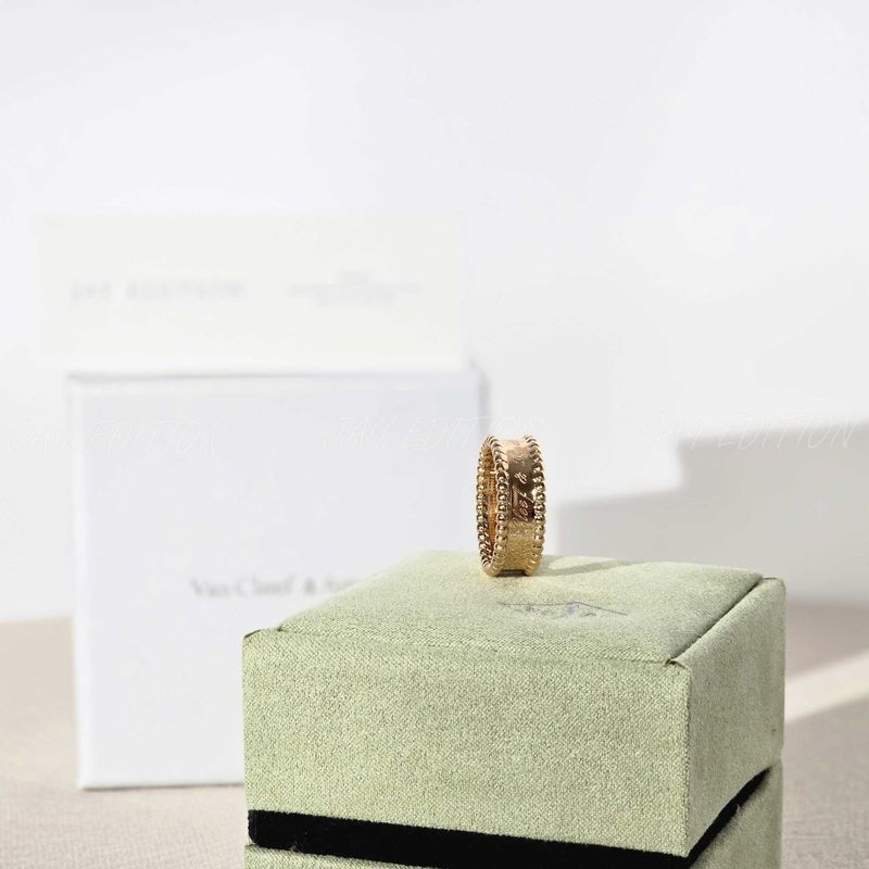 반클리프 뻬를리 시그니처 링