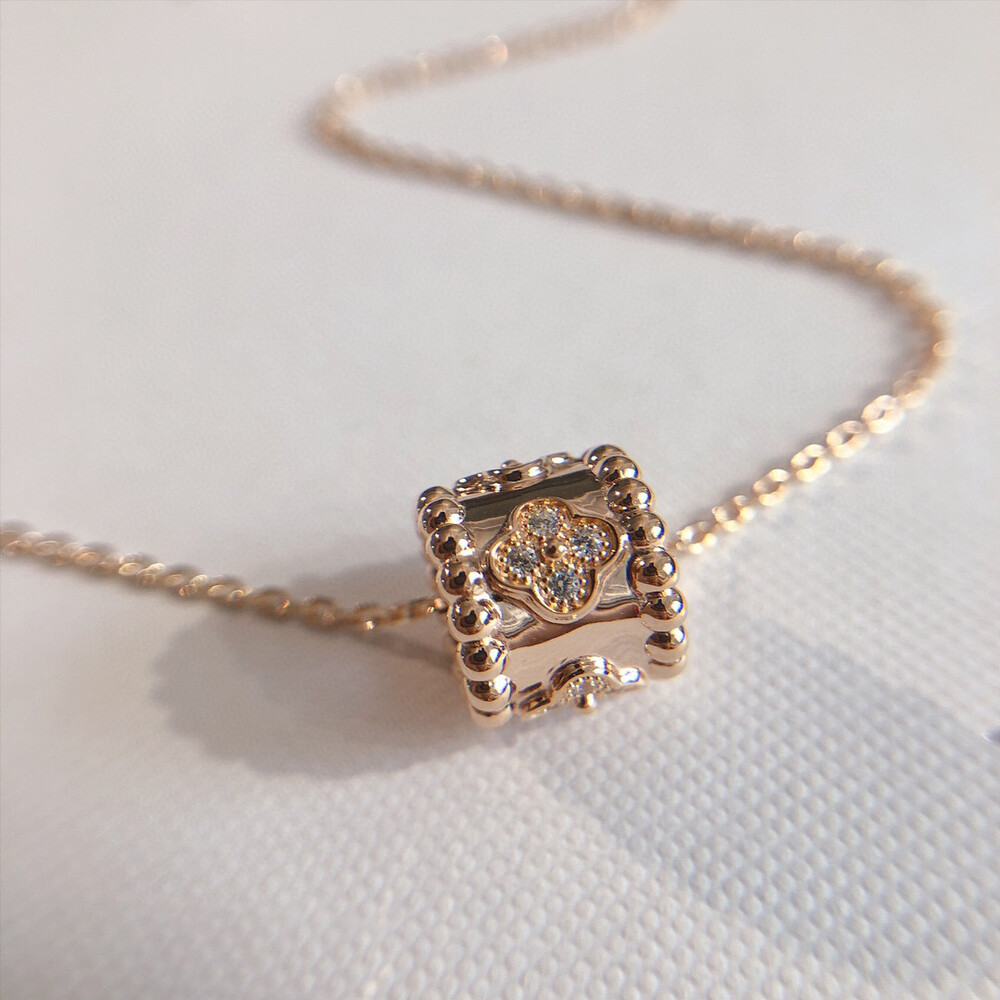 반클리프 빼를리 목걸이