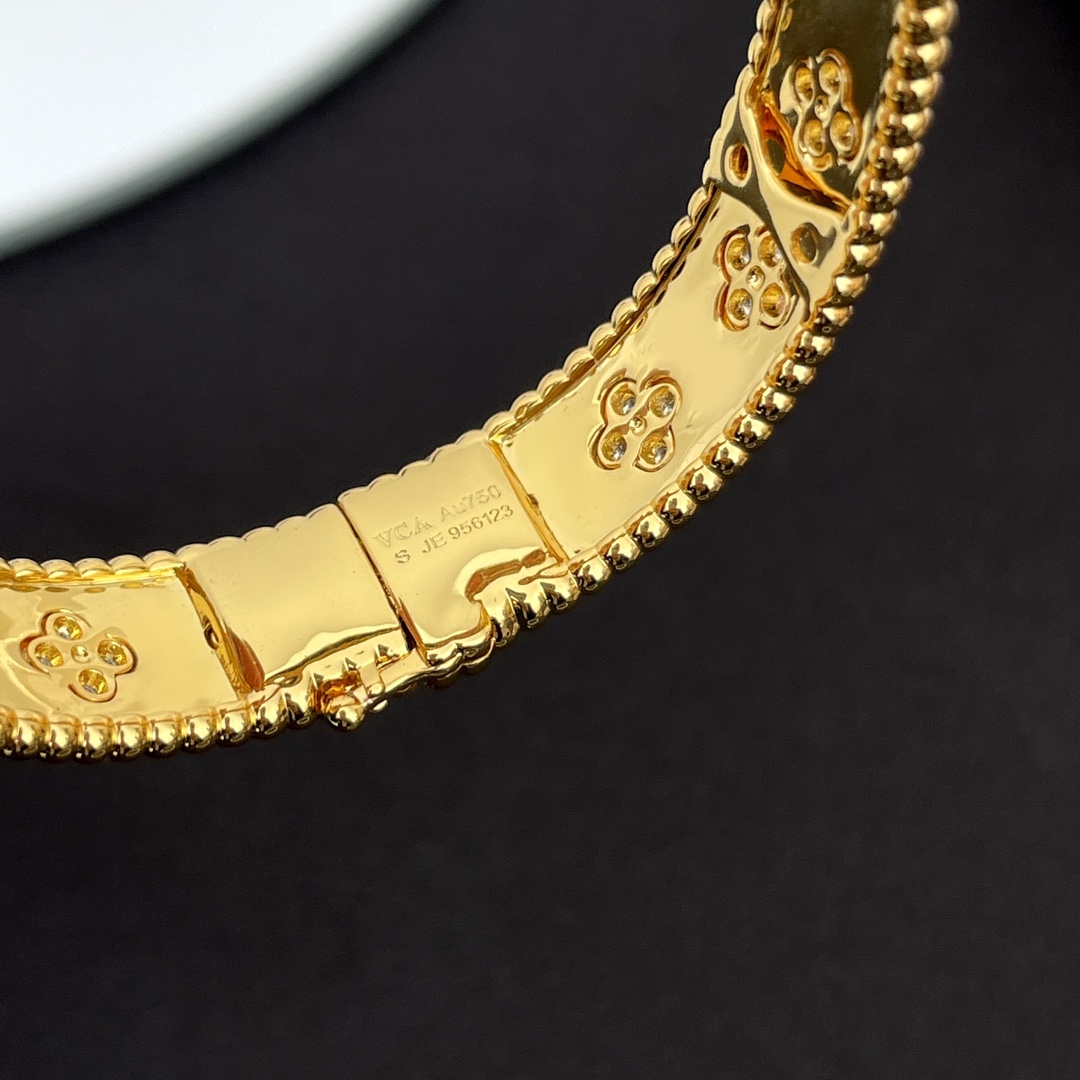 반클리프 빼를리 팔찌