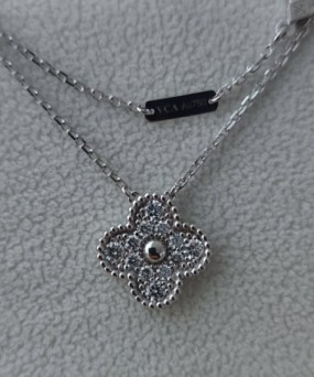 반클리프 앤 아펠 빈티지 알함브라 화이트 골드