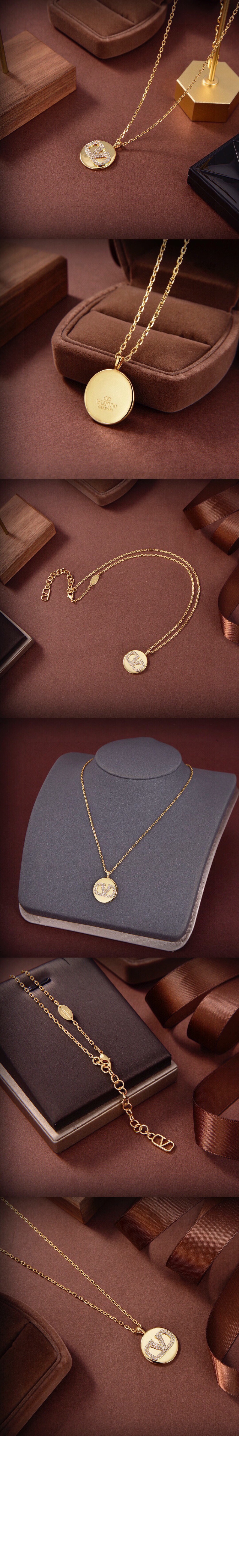 발렌티노 네크리스