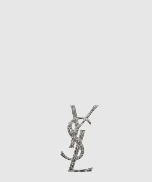 생로랑 메탈 소재의 CASSANDRE 크로커다일 브로치 470371