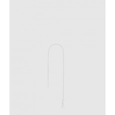 생로랑 18K 그레이 골드 소재의 CASSANDRE 드롭 이어링 761530