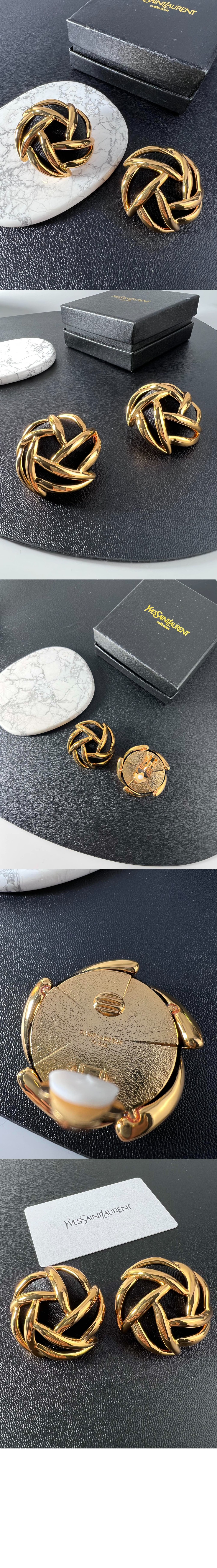 생로랑 스웨이드 스크류 귀걸이 769093