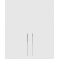 생로랑 메탈 소재의 CASSANDRE 스레더 이어링 618031