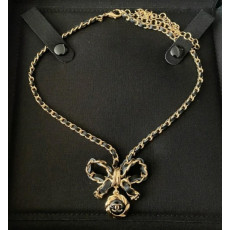 샤넬 리본 가죽 체인 초커 목걸이