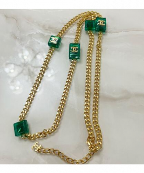 샤넬 CHANEL 앤티크 에메랄드 각설탕 이니셜 목걸이