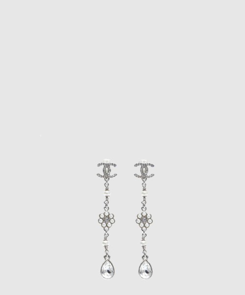 샤넬 꽃 진주 귀걸이 AB7137