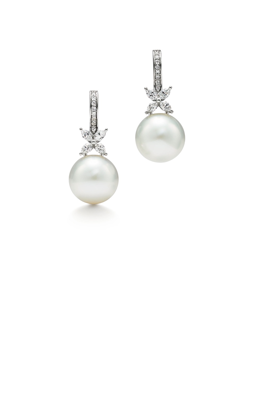 티파니앤코 진주와 다이아몬드 귀걸이