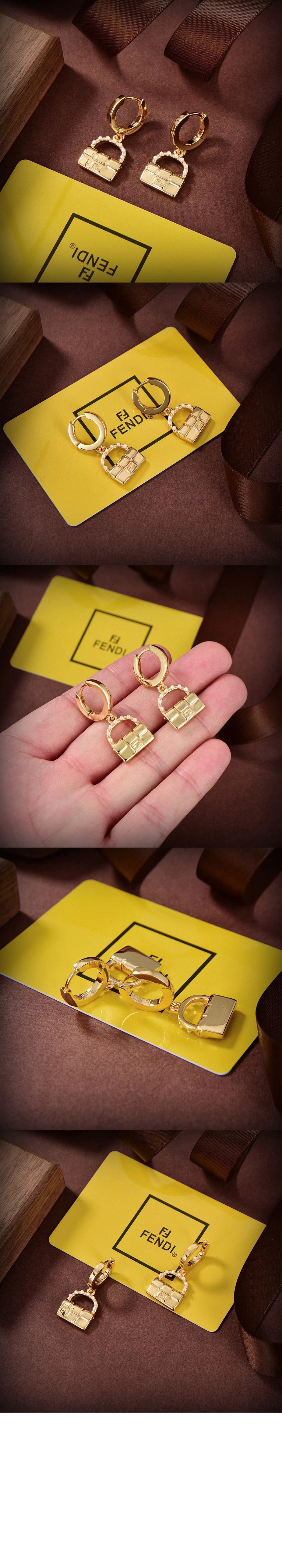 펜디 바게트 클러치 모양 진주 이어링 8AH616