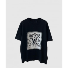 루이비통 로고 프린트 반팔