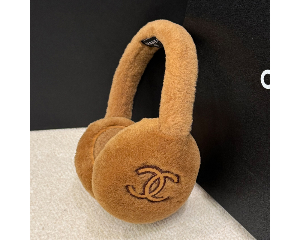 샤넬 이어머프 시어링 램스킨 귀마개 브라운
