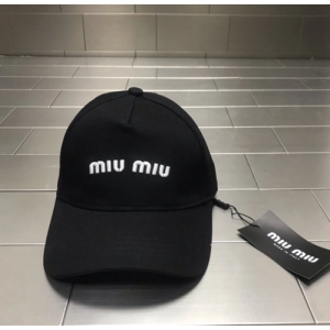 미우미우 MIUMIU 볼캡 블랙
