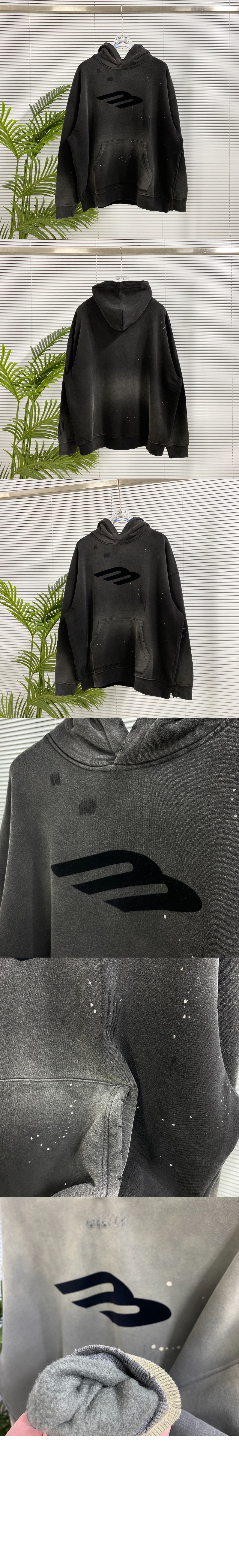 발렌시아가 로고 프린트 면 톱