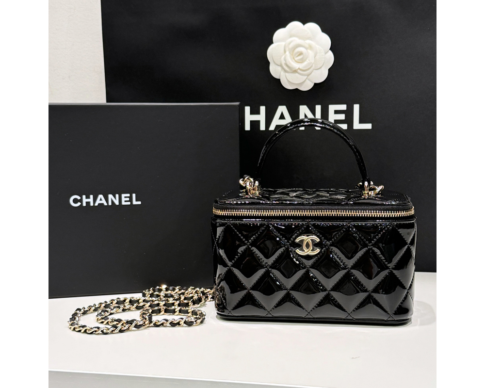 샤넬 탑핸들 베니티백 페이던트 금장 블랙 (내부 거울)