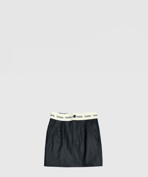 샤넬 로고 하프 스커트