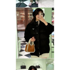 프라다 컨버터블 벨벳 다운 재킷