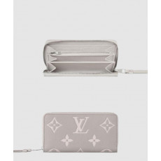 루이비통 지퍼 장지갑 M14228