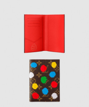 루이비통 LV x YK 여권 커버 M81994