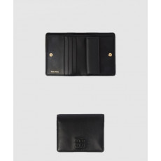 미우미우 가죽 반지갑 5MV204