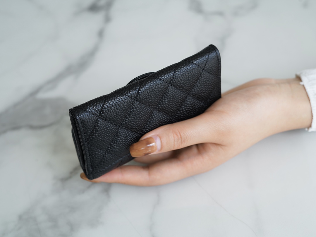 샤넬 클래식 똑딱이 카드슬립 카드지갑 캐비어 금장 AP0214