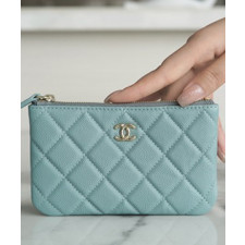 샤넬 클래식 미니 파우치 캐비어 은장 소라 A82365