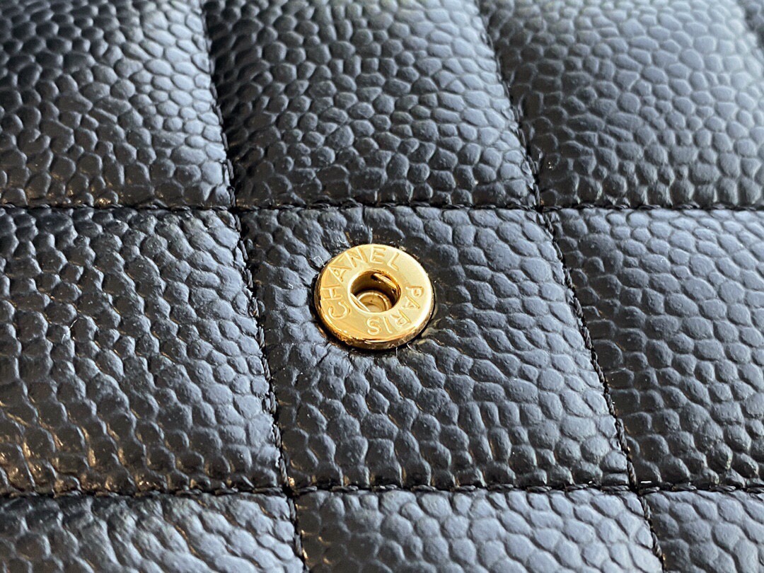 샤넬 캐비어 반지갑 캐비어 금장 AP0231