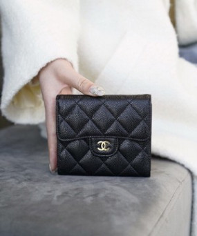 샤넬 캐비어 반지갑 캐비어 금장 AP0231