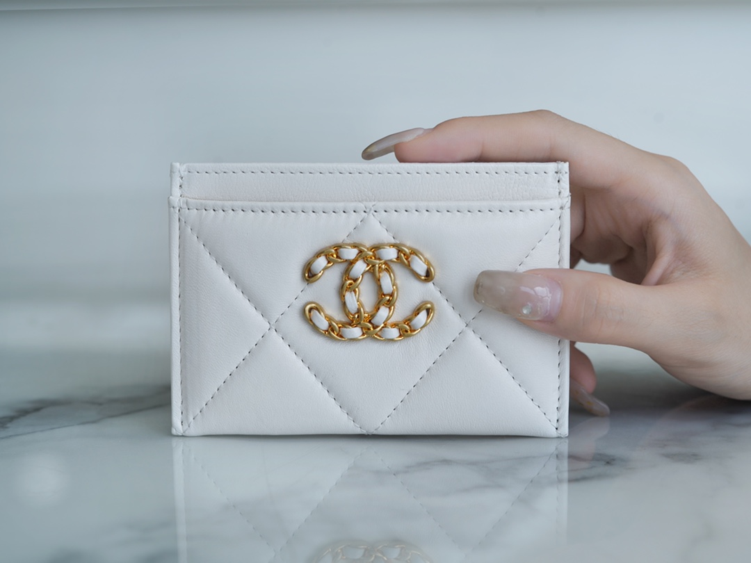샤넬 카드 지갑 램스킨 금장 화이트 AP1167