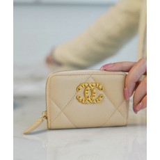 샤넬 19 지퍼 코인 지갑 램스킨 금장 베이지 AP0949