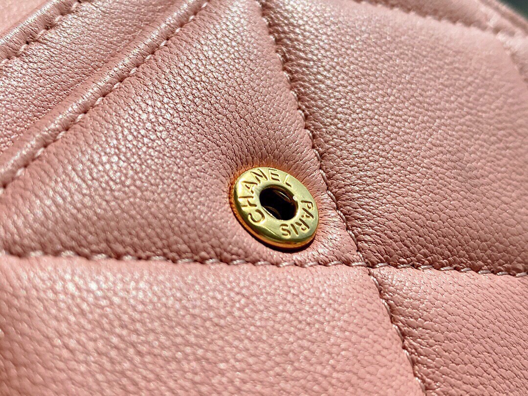 샤넬 19 플랩 카드지갑 램스킨 금장 핑크 AP1790