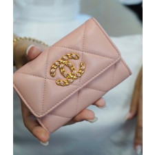 샤넬 19 플랩 카드지갑 램스킨 금장 핑크 AP1790